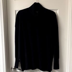 Lauren by Ralph Lauren Women’s Black Cashmere Turtleneck Sweater